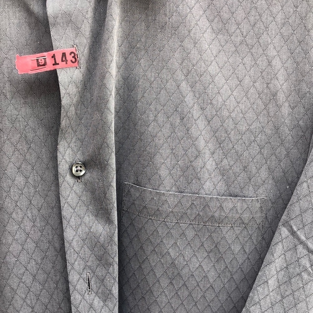 Grey button down. - Picture 5 of 6